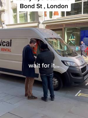 A post by @averyrwalsh on TikTok caption: Fortune telling scammer. #scammergetscammed #scam #scammer #london #tourist 