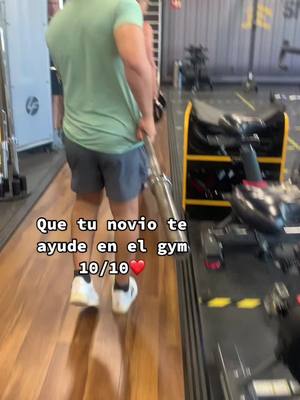 A post by @jiseel.aguilera.as on TikTok caption: @Juan Caceres y luego pregunta por que estoy tan chiflada 🥰#gympartner  