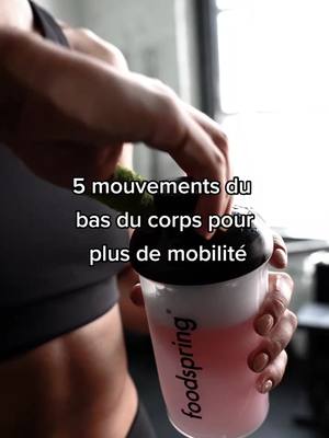 A post by @foodspring_fr on TikTok caption: Un échauffement rapide pour votre leg day! 👇  Pike Walk Around, 10 répétitions Overhead Squat to Pike, 10 répétitions Deep Squat Rotation, 8 répétions de chaque côté Kneeling Side Lunge, 8 répétions de chaque côté 90/90 Hip Mobility, 8 répétions de chaque côté  Ce n’est un secret pour personne que les échauffements dynamiques aident à préparer le corps à l’entraînement mieux que les étirements statiques. Alors, n’oubliez pas d’ajouter cet échauffement à vos favoris et essayez-le la prochaine fois que vous ferez votre leg day. #echauffement #workout #fitness #foodspring 