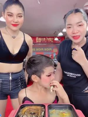 A post by @longlik6 on TikTok caption: ធំឡេីងចង់កែភេទ😳ក្មួយ​អេីយក្មួយ#cambodia #phnompenhcity #longlik #ឡុងលិ #បឋមសិក្សាព្រែកក្របៅ២ #chealyjinh 