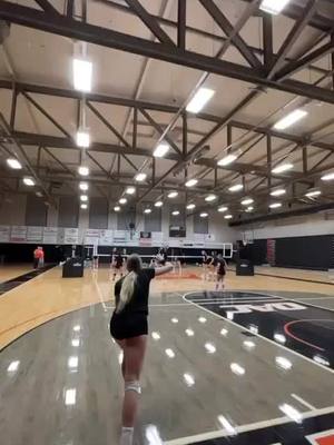 A post by @huvb on TikTok caption: We’ve missed ya 👋 #whyd3 #volleyball #volleyballworld #ncaavolleyball #ncaa #fypシ 