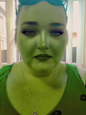 A post by @curvyclaire on TikTok caption: 🤣🤣🤣 #hulk #fail #beautiful #StemDrop001 #curvytiktok #nomorewordsneeded🥰 #FlexEveryAngle #fyp 