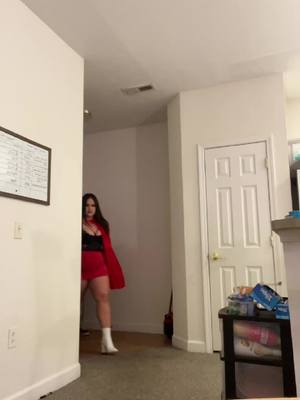 A post by @breehannahhh on TikTok caption: #halloween 