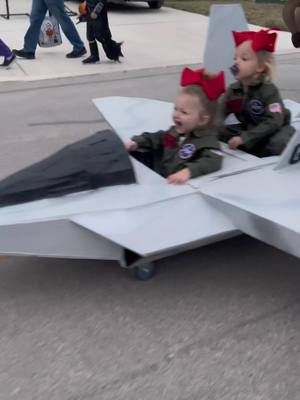 A post by @meggittoo on TikTok caption: Goose and maverick win Halloween #fyp #gooseandmaverick #topgunmode #halloweenlook 