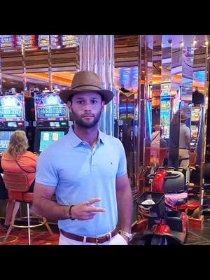 A post by @joselvelasco96 on TikTok caption: #quieressabercomosoy #duroperojusto #libertyoftheseas #casino #shiplife #cruiselife #fyp #foryou #parati #paratupagina #pourtoi #fridayvibes 