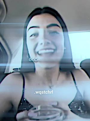 A post by @.wqstchrl on TikTok caption: 1 like y les paso mi número 😛|| #wqstchrl #charli #fakeland #fyp || @tiktok 