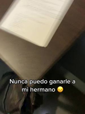 A post by @grip.bro on TikTok caption: el hermano mayor siempre gana😎 #fyp #gym #gymbro #españa #entretenimiento #hermanos #sigma #parati 