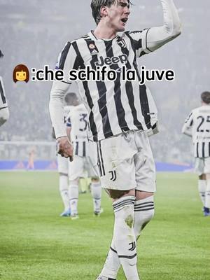 A post by @ftbl_max14 on TikTok caption: sono tornato🤍🖤#fypシ #forzajuve #followformorevideo #perteeee #viral 