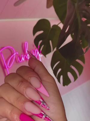 A post by @slaydclawz on TikTok caption: Pink vibezzzz 💖💅🏼 #pinknails #pink #candycrush10 #fyp #foryou  