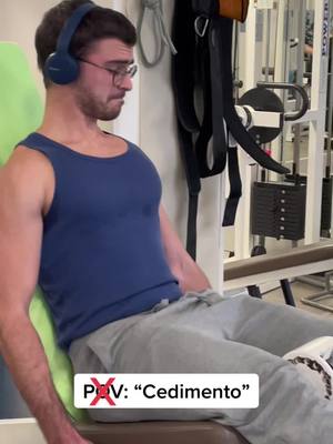 A post by @velvetboiiiiiii on TikTok caption: Che dolore magnifico #gym #GymTok #perte 