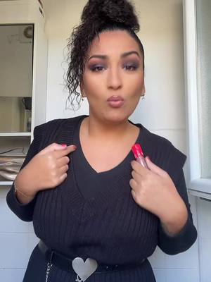 A post by @k_miliaa on TikTok caption: La carapace 💄