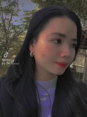 A post by @chhaeglang2 on TikTok caption: ហេតុអូនមិនដល់គេ😔