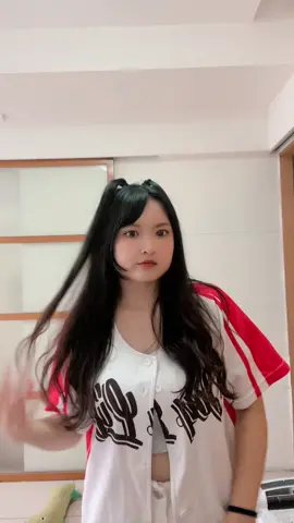 A post by @sammi_329 on TikTok caption: 哇嘎哇嘎