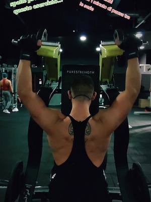 A post by @fiore_flo.b7 on TikTok caption: #palestra #viral #strong #hardwork #motivation #fyp #energy #bodybuilding #positivevibes #workout #foryou #capcut #fypシ 