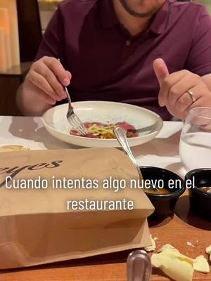 A post by @lilhian97 on TikTok caption: Creo que no le gusto el platillo #lol #MiRitualVisa #fyp 