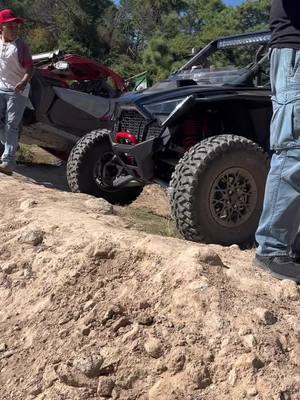 A post by @chuy20104 on TikTok caption: #parati #canam #polaris #chuyoffroad 