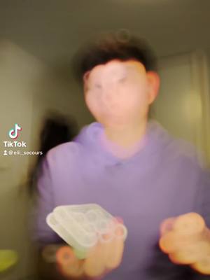 A post by @elii_cardistry on TikTok