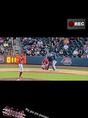 A post by @la.batiida30 on TikTok caption: 🔥🔥 #baseball #viral #fyp #funny 