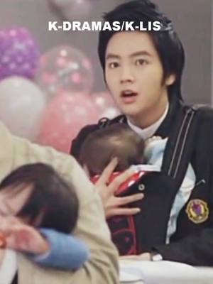 A post by @klis_lis on TikTok caption: le cambió la vida👨‍🍼🍼 #kdrama #dorama #kdramas #doramas #koreanmovie #cdrama #janggeunsuk #fyp #parati #foryou #fypシ #klis #babyandme #koreandrama 