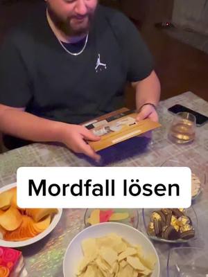 A post by @kink.tv on TikTok caption: @hiddengamescrimescene #mordfall #hiddengames  #krimi #rätsellösung #kriminalfall #spielspaß #detective #fyp 