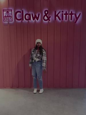 A post by @sruthy_chikku on TikTok caption: This was fun 🤩 #foryou #clawmachine #clawandkitty #markham #toronto #ontario #canada #foryoupage #fypシ #mallu #claw #kitty 