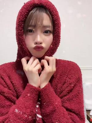 A post by @yankoba0312 on TikTok caption: みんなのクリスマスの予定聞かせて？#staygoldchallenge #クリスマス