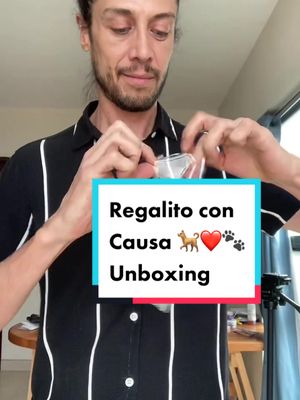 A post by @saulmercadomx on TikTok caption: De esas veces que te dan un regalito sorpresa bien hermoso y te sacan las lagrimitas #loaprendientiktok #AprendeEnTikTok #storytime #unboxing #regalo #regalopersonalizado #regalonavidad #regalonavideño #regaloconcausa #adoptanocompres #adoptaunperro #petlover 