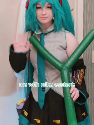 A post by @honeycosplayy.s on TikTok caption: you guys seems to like the miku content, ill try to cosplay her asap! and happy holidays to you guys ^^ // #miku #hatsunemiku #lgbtq #HolidayOREOke 