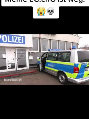 A post by @auf_.streife.fp on TikTok caption: fake Story                                           #Polizei #köln #Aufstreife #AS #stephansindera #Paulrichter #polizeiwachekölnmühlheim #sindera #dreamteam 