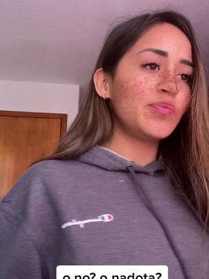 A post by @jennydelafuente on TikTok caption: así de mandártelo 🤏🏽 #fyp 