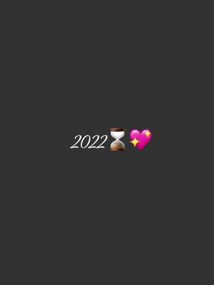 A post by @enzaoraziobonaccorsi on TikTok caption: Questo 2022 mi ha fatto provare l’emozione piu bella della mia vita,pieno di emozioni ma anche di paure…sei stata la mia rinascita…💖👨‍👩‍👧… #neipertee 