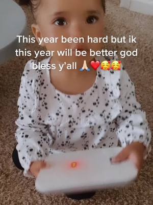 A post by @jaja__777 on TikTok caption: New year’s 🙏🏻❤️❤️😘 #newyearsresolutions#newyou#loveyourself#newyears#blessed#family#newblessings💫 