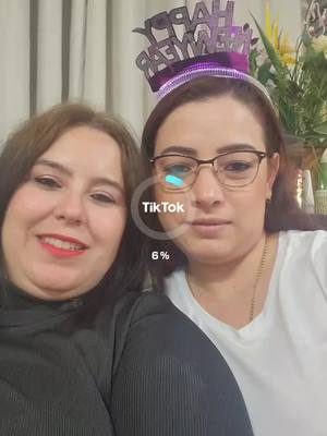 A post by @fernanda2189 on TikTok caption: #añonuevo @jlocuban navidad año nuevo con mi amiga Titi