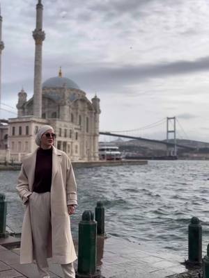 A post by @fatmakahya1 on TikTok caption: #keşfet #istanbul #ortaköy #cennetmahallesi 🌹