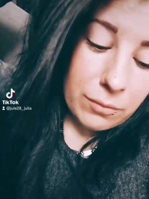 A post by @jule28_julia on TikTok caption: #Entwurf #wennallesstillsteht #😔🥺 #foryou 