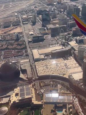 A post by @aerolinea.22 on TikTok caption: #lasvegas #nevada #takeoff #thestrip #airliners #aviones #airplaneviews #airplanes 