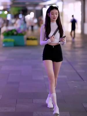 A post by @wuerxi on TikTok caption: This is a beautiful girl#girls #beauty #ineresting 