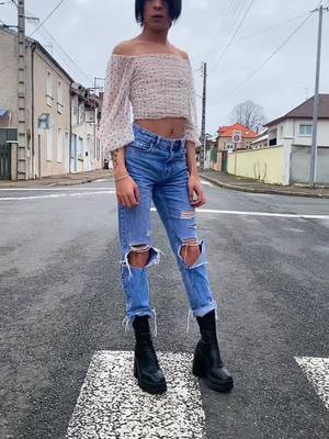 A post by @catalina_la_brune on TikTok caption: #pourtoi #trend 