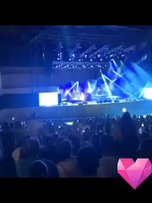 A post by @ninolastoria on TikTok caption: #musica#concrrto#napoli#perte#❤💙😘 