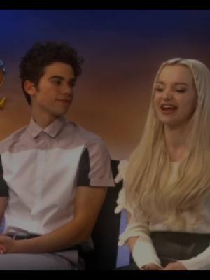 A post by @lara_2805 on TikTok caption: caption. @Jojo🤾‍♀️ #cameronboyce #dovecameron #BestFriends #forever #pain #loveyou #missyou #angel #sad #forever #rip 