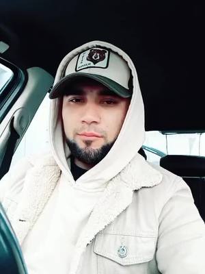 A post by @abdushukursinger1 on TikTok caption: #VoiceEffects #madinaningkochalari #дуэт #rek #рекомендации 