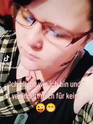 A post by @horrorqueen_87 on TikTok caption: Guten Morgen 🥰😊#SchlangenElite🐍 #🔥💥HotFire💥🔥 #🖤🌹darklegends🌹🖤 #chaos_psychos #verrückt #tattogril❤️🙈 #ichbleibsowieichbin😜😂✌️😏 