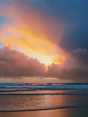 A post by @jeremyexplores on TikTok caption: #sunset #beachvibes #peaceful #rvtravel #explore #suhdude #aloha 