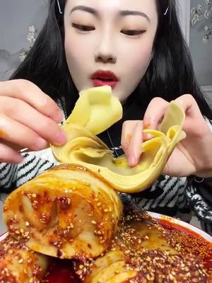 A post by @user5040692415404 on TikTok caption: #mukbang #eat #food #delicious #eating 