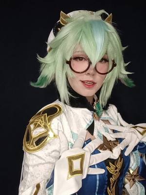 A post by @velvet.cosplay on TikTok caption: [Sucrose #7] GENSHIN IMPACT #sucrose #sucrosecosplay #albedosucrose #genshinimpactcosplay #sucrosecosplaygenshinimpact #cosplay #cosplayer #pourtoi #foryou #funnyvideos #funnysucrose 