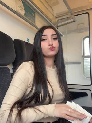 A post by @143__izaura_10 on TikTok