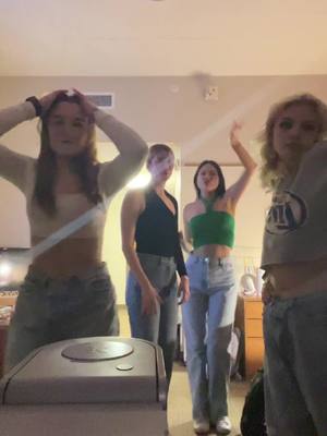 A post by @emmarenock on TikTok caption: slayin