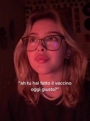 A post by @lalexaspam on TikTok caption: non guardate il mio brufolo