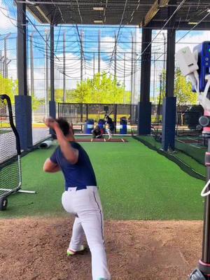 A post by @jairosolis08 on TikTok caption: #CapCut #baseball #MLB #fyp #nevergiveup #parati 