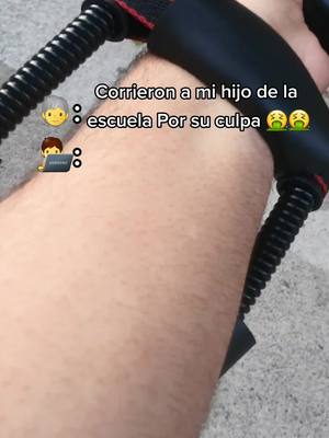 A post by @lagarramx1 on TikTok caption: Ahora resulta que fue nuestra culpa🥴🥴 #rehabilitation #entrenamientodefuerza #brazosfuertes #fy 